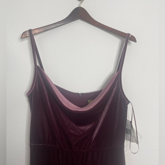 Nwt TAYLOR Velvet Cowl Neck Maxi Dress NWT size 14 Wine tasting - Picture 2 of 8